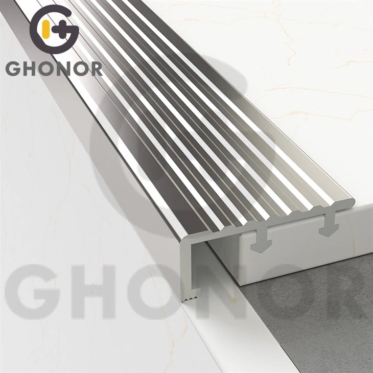 Perfil de escalera de aluminio