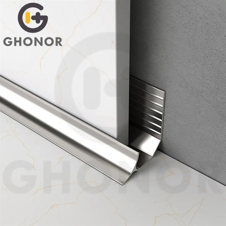 Internal wall corner profiles